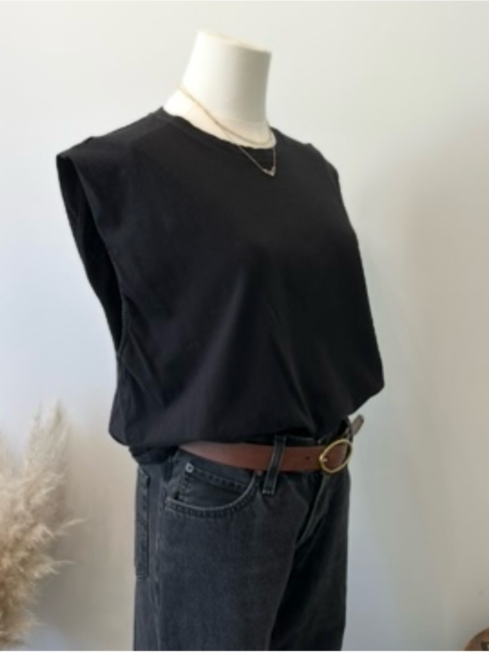 Black Sleeveless Top - Picture 3 of 5